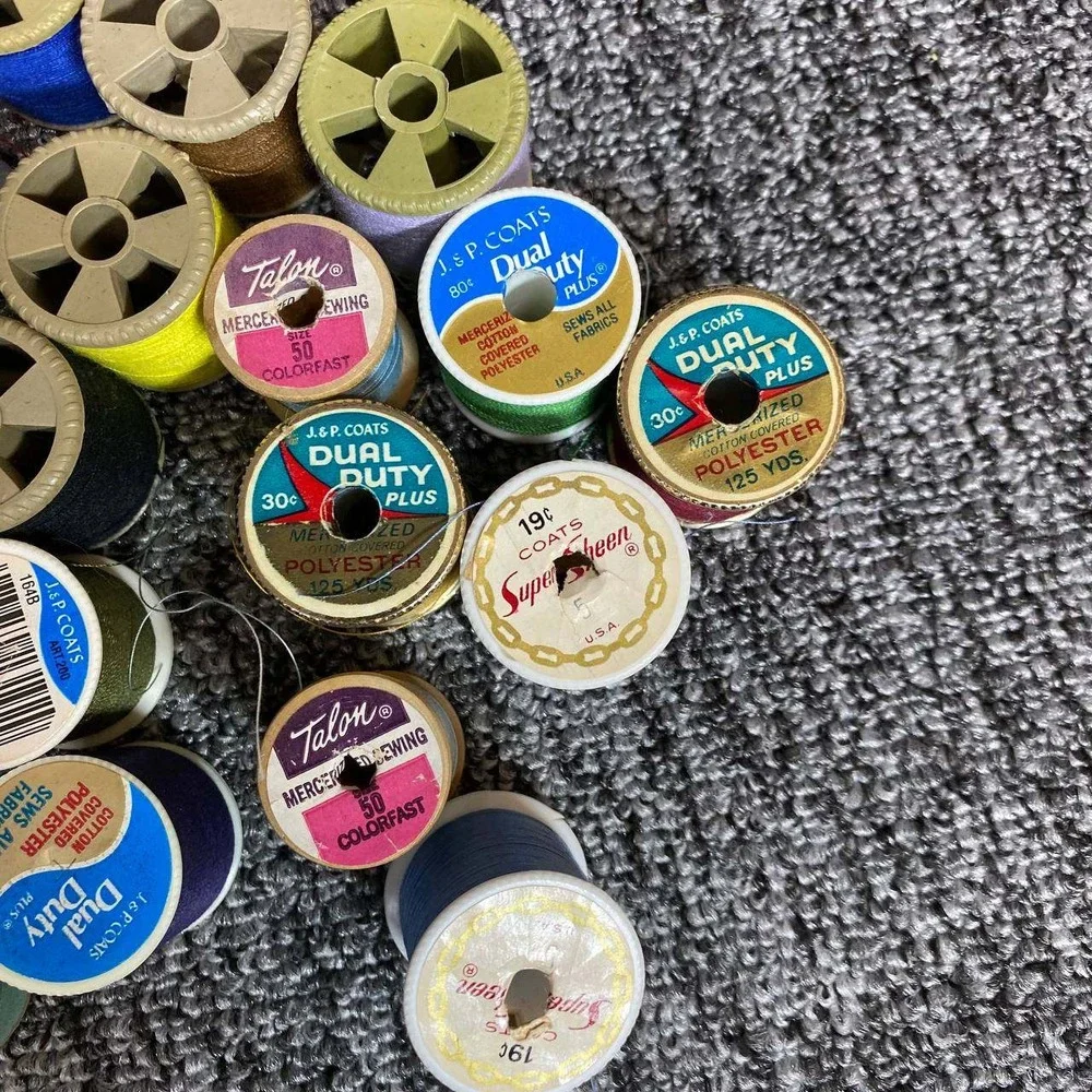 Vintage Coats & Clark Talon‎ Molnlycke Sewing Thread Lot 34 Spools Multicolor